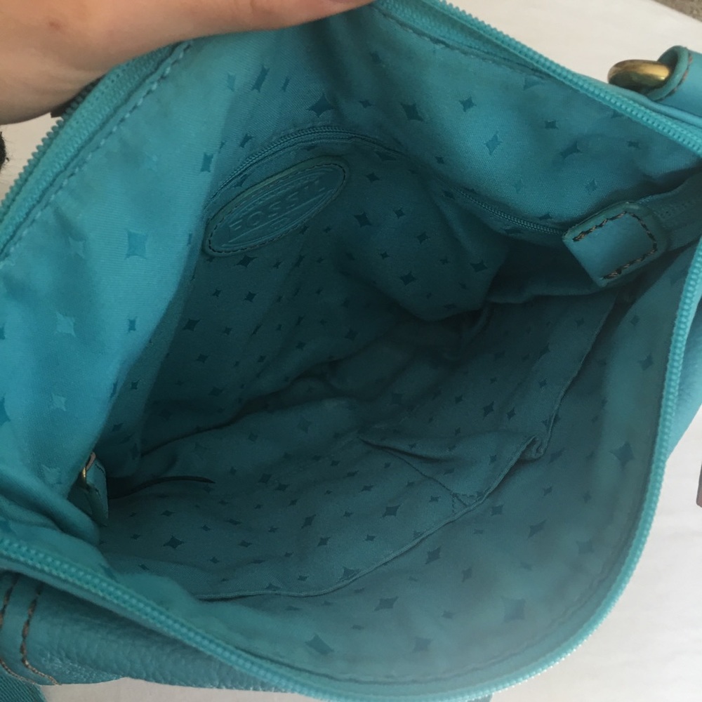 Turquoise Leather Fossil Purse Excellent Condition - Picture 8 of 16